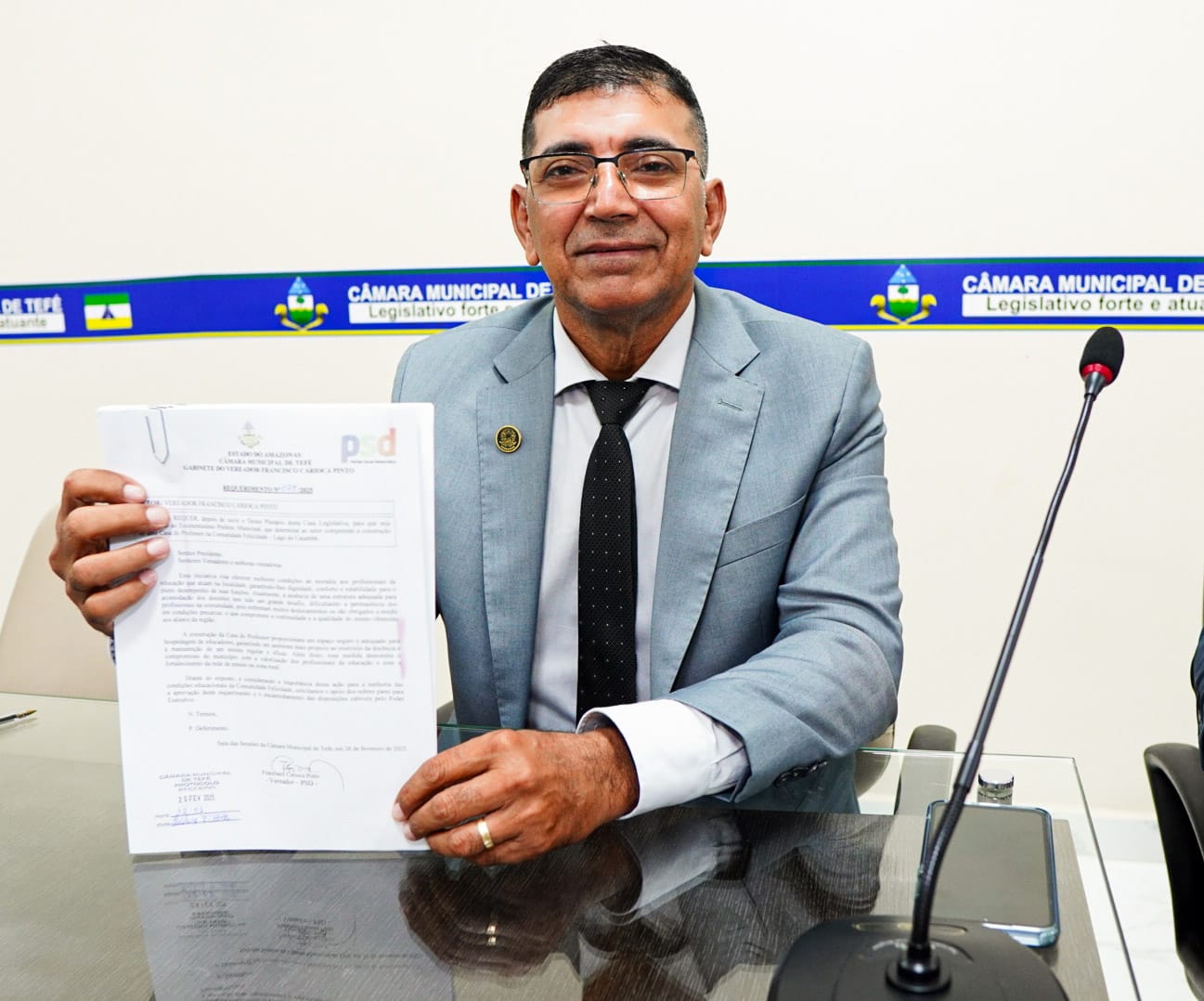 A luta por melhores condições para os educadores: Vereador Francisco Carioca propõe construção de Casa do Professor na Comunidade de Feliciana
