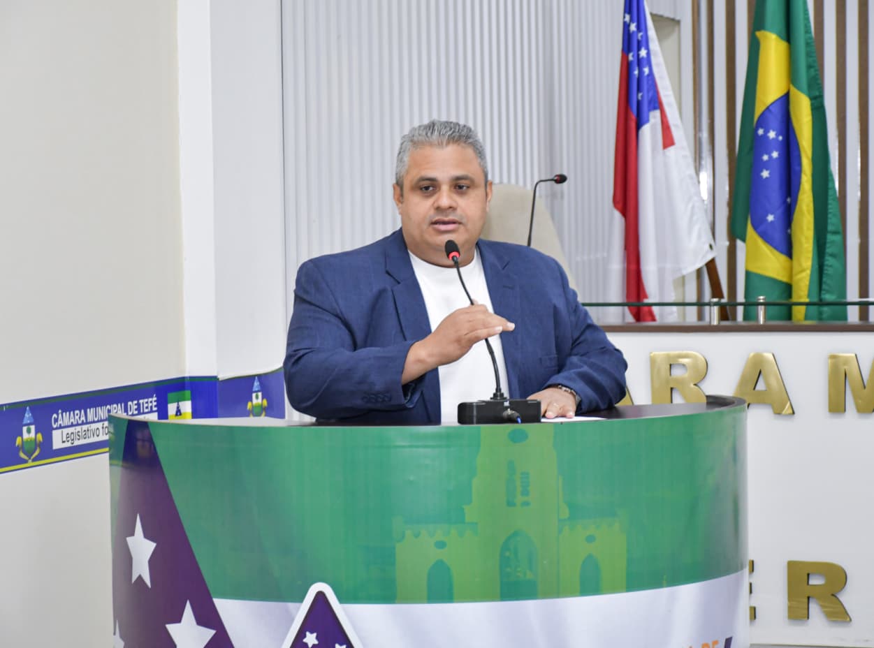 Da madeira ao concreto: proposta busca nova estrutura para ponte no Centro de Tefé.