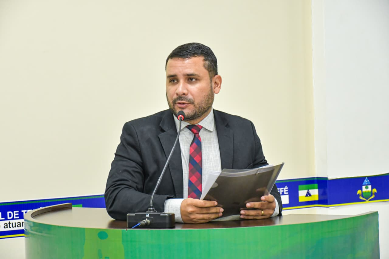 No cruzamento entre Santa Fé e Paz: pedido de revitalização ganha voz no plenário.