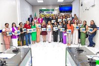 Vozes femininas em evidência: Câmara celebra protagonismo em sessão solene especial.