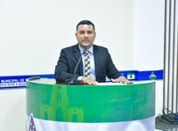 Pavimento interrompido: Vereador Marcelo Macedo requer conclusão de obras na Rua São João