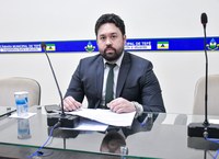 Porto em expansão: proposta mira balsa para fortalecer logística em Tefé.