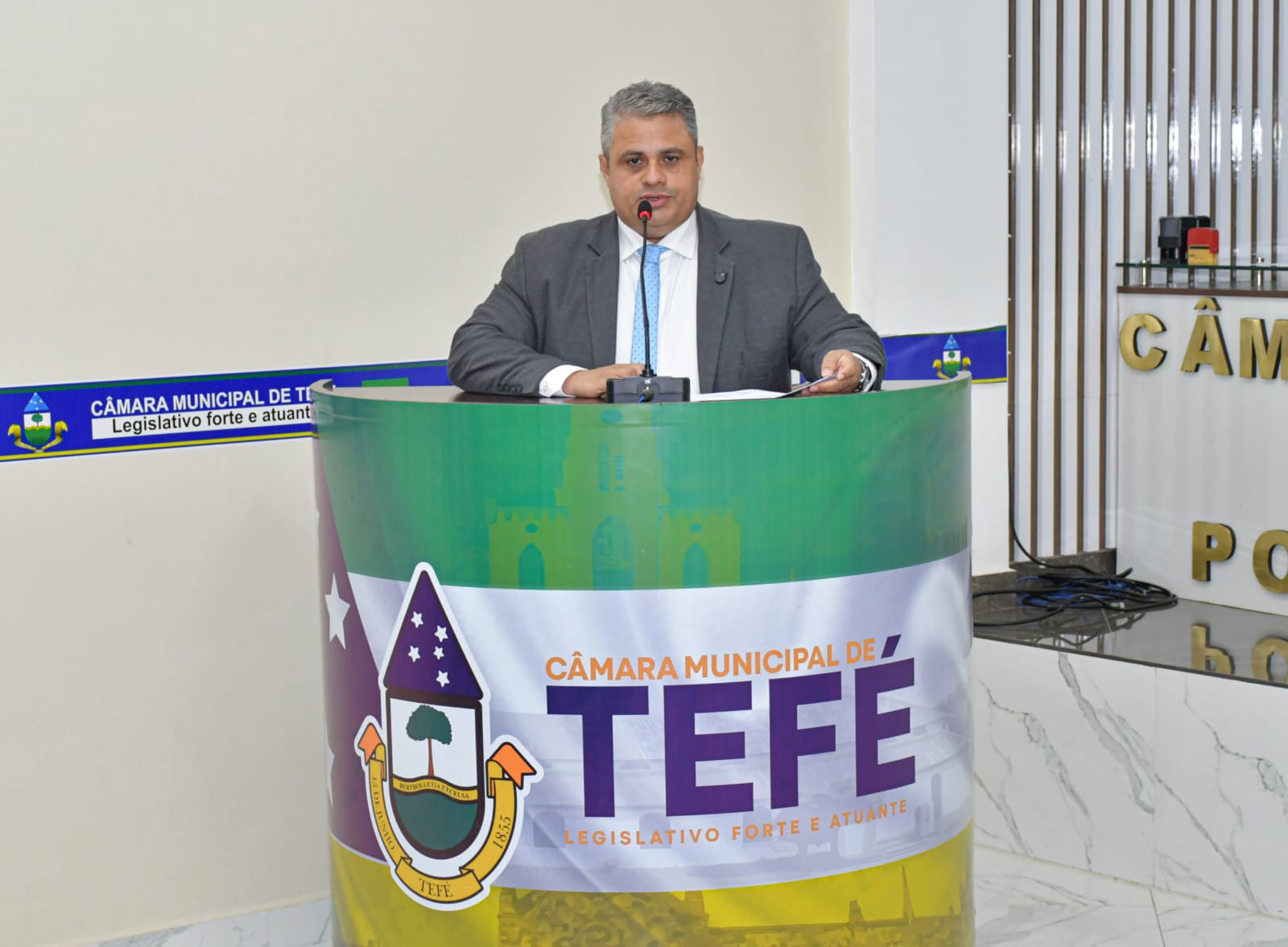 Reconhecer para valorizar: proposta sugere homenagem a servidores no ano da aposentadoria.