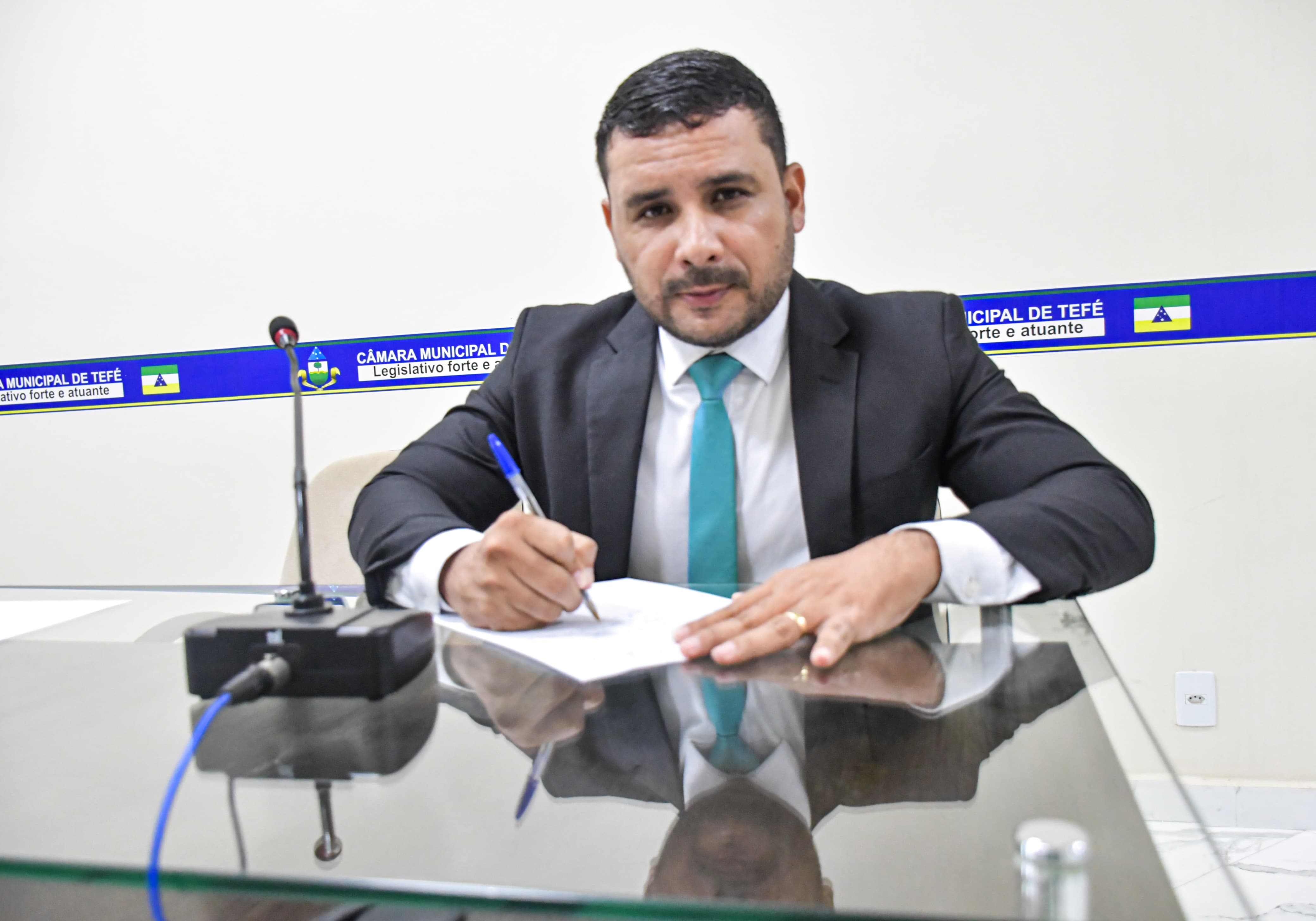Requerimento do Vereador Marcelo Macedo pede limpeza urgente em trecho da Vila Campelo.