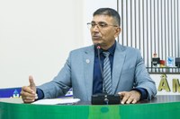 Segurança ambiental em pauta: Vereador Francisco Carioca solicita inspeção de embaúbas em áreas estratégicas de Tefé.