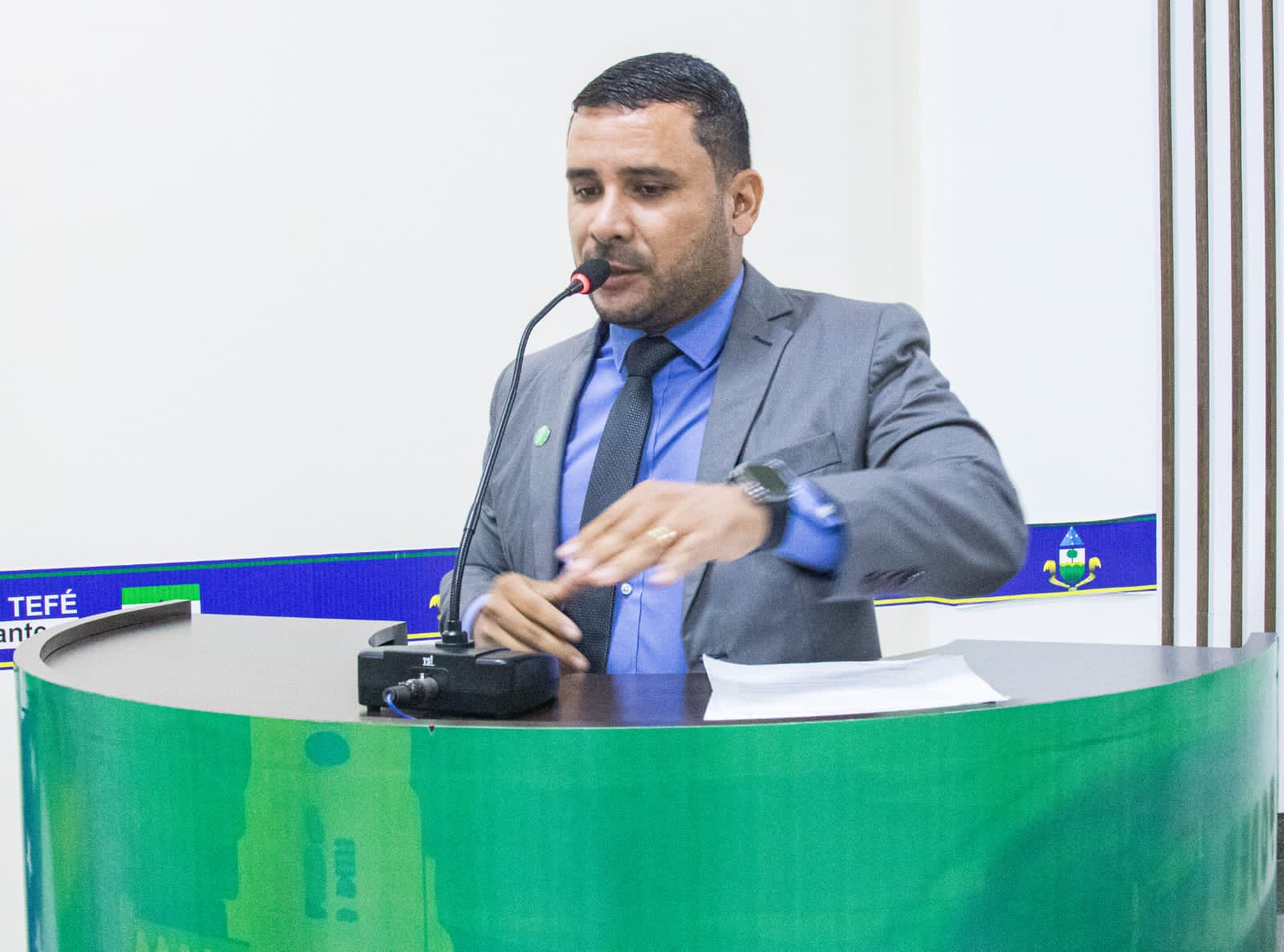 Vereador Marcelo Macedo requer manutenção da rede de esgoto do Mercado Municipal de Tefé.