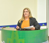 Vereadora Cláudia Marreira propõe criação da Procuradoria da Mulher no âmbito da Prefeitura de Tefé.