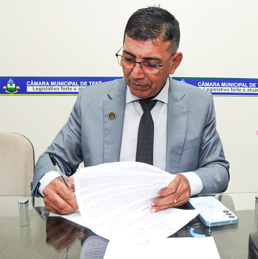Zeladoria Urbana: Câmara Municipal de Tefé aprova requerimento do Vereador Francisco Carioca de capina e limpeza na Avenida Rio Tefé.